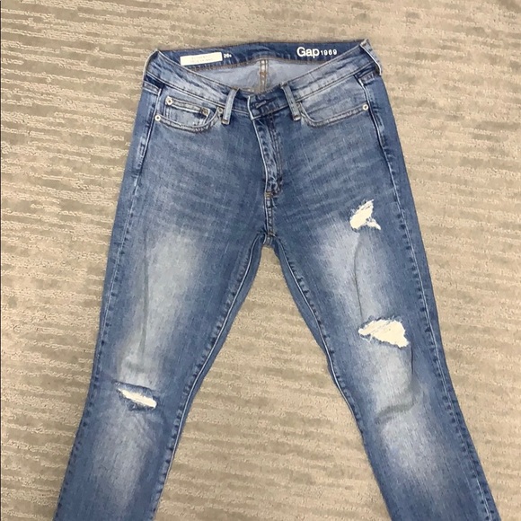 GAP Denim - Women’s GAP skinny jeans size 26 short worn once